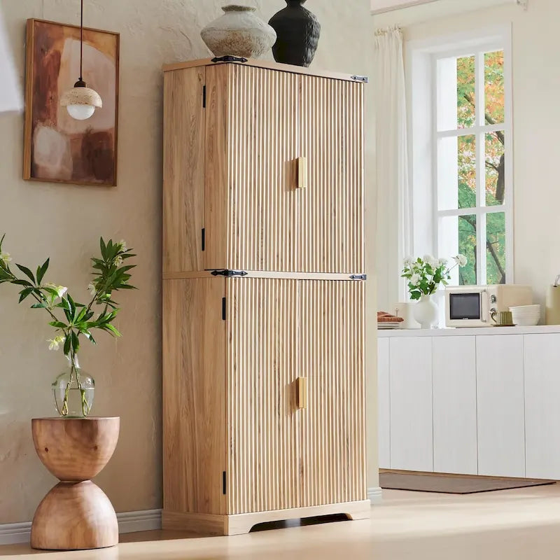 Mobile dispensa moderno scanalato alto 183 cm, armadietto contenitore con 4 ante