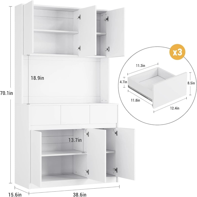 Ampia dispensa da cucina con ripiano per microonde e luci a LED