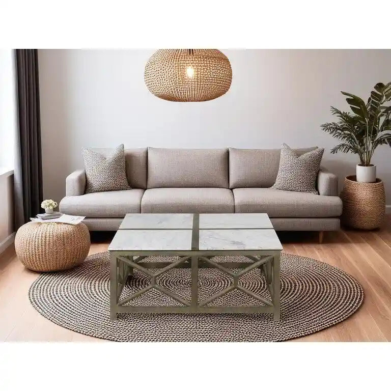 Table basse Agas, plateau carré 102 cm en véritable marbre blanc, structure géométrique en bois de manguier gris cendré sablé et délavé