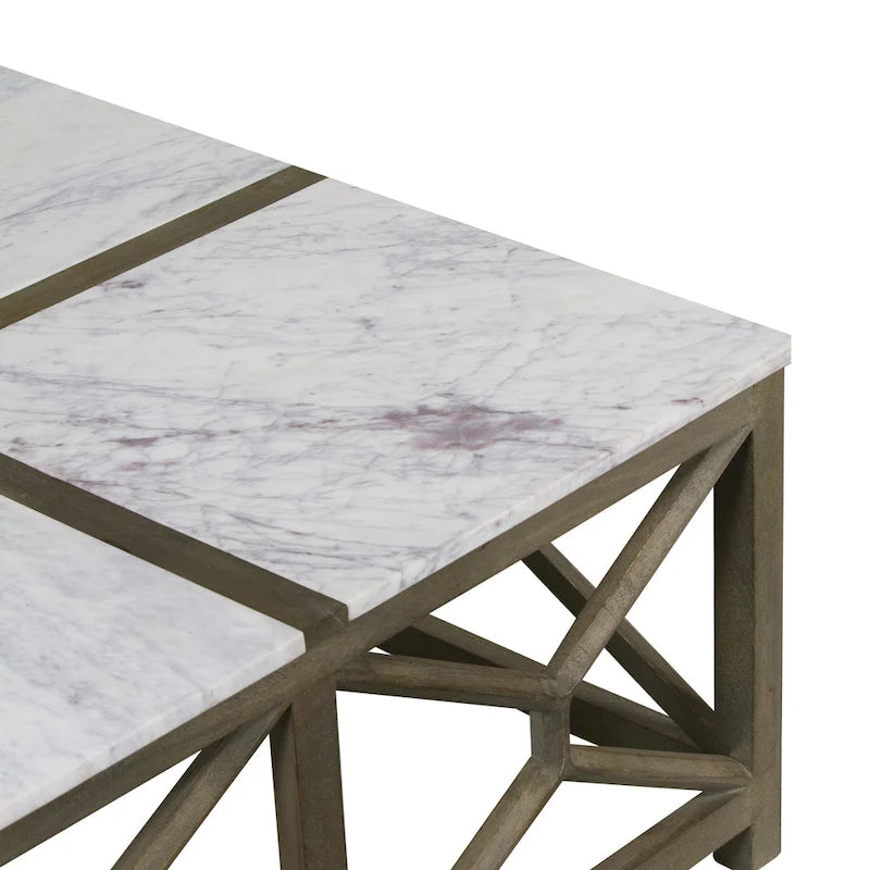 Table basse Agas, plateau carré 102 cm en véritable marbre blanc, structure géométrique en bois de manguier gris cendré sablé et délavé