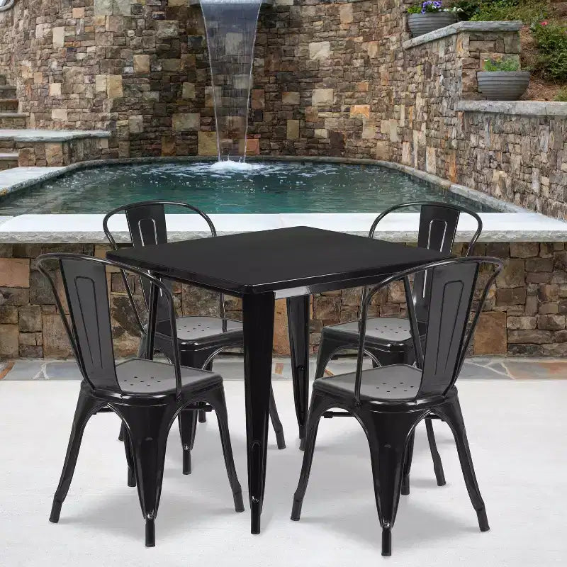 Ensemble table carrée d'intérieur/extérieur en métal qualité commerciale Emma et Oliver 31,5 avec 4 chaises empilables