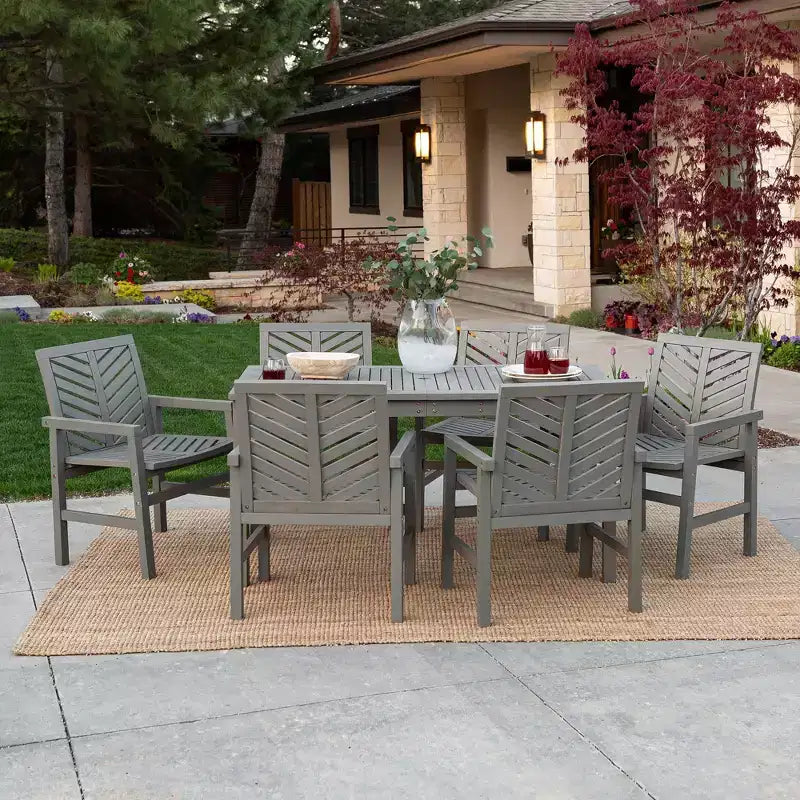 Set da pranzo da esterno Saracina Home a 7 pezzi con motivo a chevron in acacia e doghe