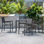 Flash Furniture Harris Set da 5 Pezzi Tavolo e Sedie Commerciali per Interni/Esterni con Schienali e Sedute a Doghe in Resina Nera