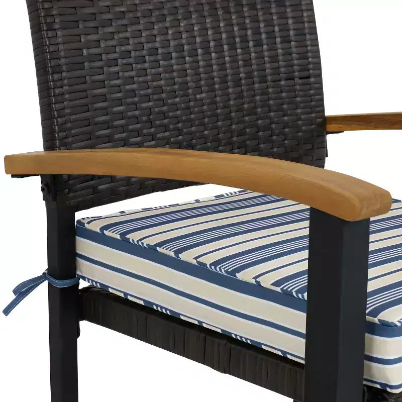 Set da pranzo da esterno Carlow a 7 pezzi Sunnydaze in rattan e legno di acacia con tavolo, sedie e cuscini per le sedie
