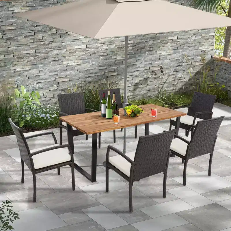 Costway Set da Pranzo per Esterni 7 Pezzi in Rattan Tavolo in Legno di Acacia 6 Sedie in Vimini con Foro per Ombrellone