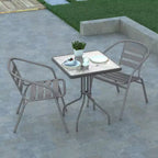 Table Emma et Oliver carrée à plateau en verre de 59,7 cm avec 2 chaises empilables à lattes en aluminium