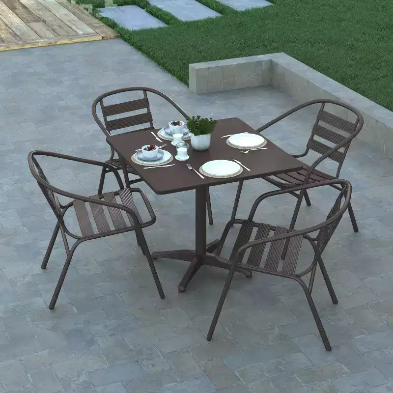 Set tavolo quadrato da 27,5'' per interni-esterni in alluminio Emma and Oliver con 4 sedie con schienale a doghe
