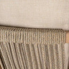 Set da bar da esterno JONATHAN Y Porto Modern Coastal a 3 pezzi in legno di acacia con cuscini