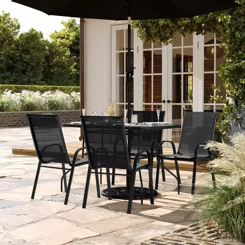 Set da pranzo da esterni Flash Furniture Brazos 5 pezzi di grado commerciale con tavolo da patio in vetro temperato e 4 sedie con sedute e schienali in materiale Flex Comfort
