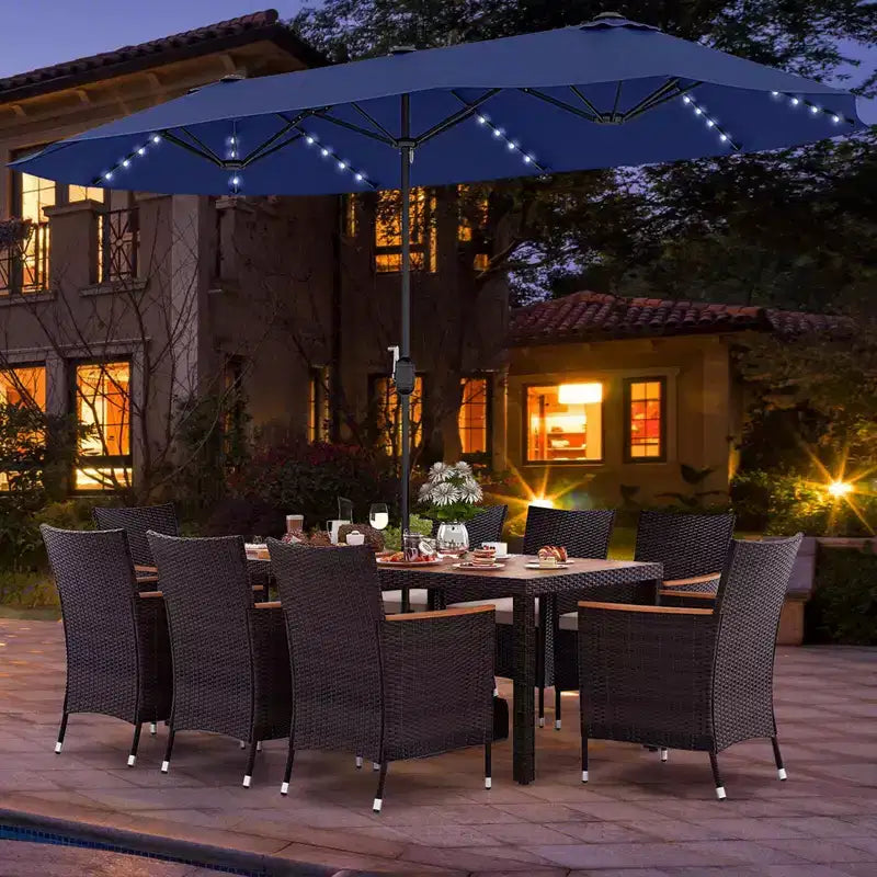 Set da pranzo da giardino Costway 11 pezzi con ombrellone a doppio lato da 4,5 m (base inclusa) beige/caffè/blu scuro/arancione/vino/grigio