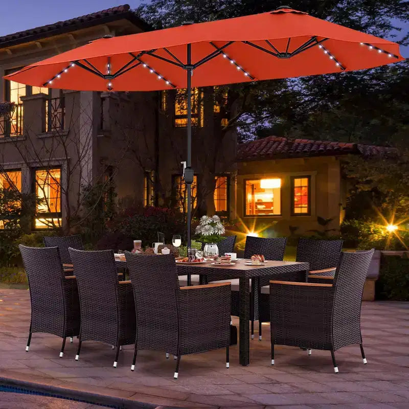 Set da pranzo da giardino Costway 11 pezzi con ombrellone a doppio lato da 4,5 m (base inclusa) beige/caffè/blu scuro/arancione/vino/grigio