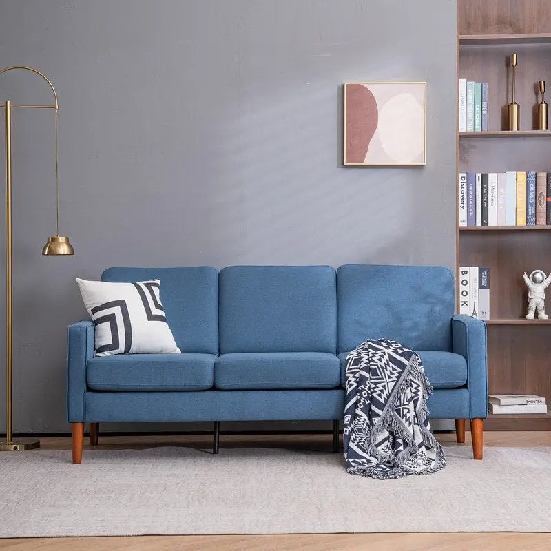 Divano a tre posti senza chaise longue con struttura in legno massiccio