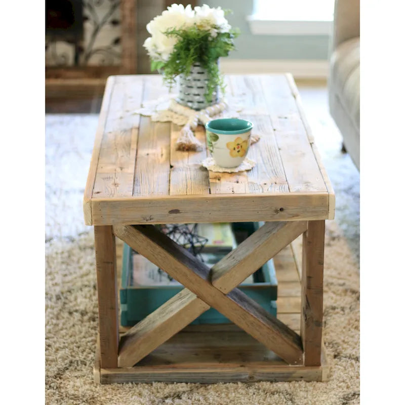 Table basse à pieds croisés en bois