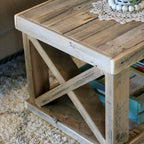 Table basse à pieds croisés en bois