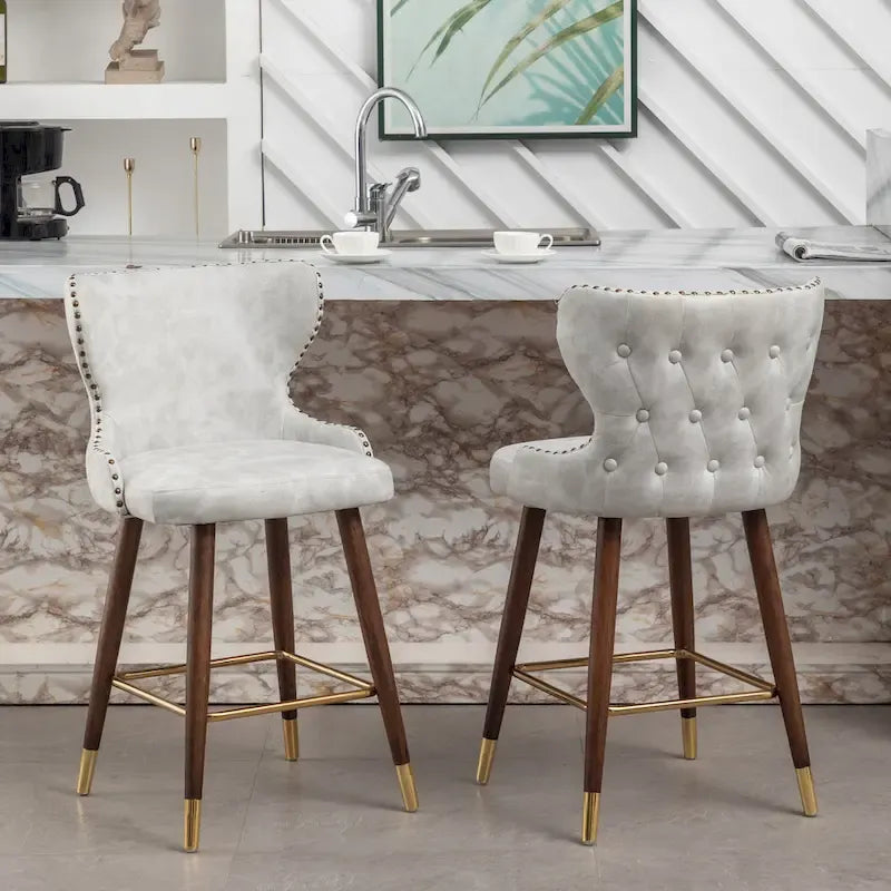 Sgabelli da Bancone Roundhill Furniture Nevis in Similpelle Trapuntata Stile Moderno Mid-century con Borchie, Set da 2
