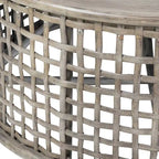 Tavolino da caffè rotondo in legno massello grigio e rattan di East at Main