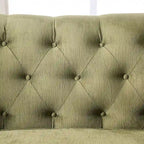 Divano Olie con rivestimento in tessuto verde transizionale e schienale trapuntato di Furniture of America