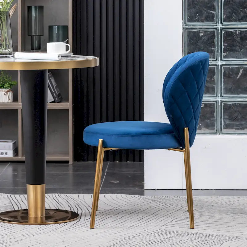 Ensemble de salle à manger contemporain 5 pièces Amoa de Roundhill Furniture, table ronde blanche et 4 chaises