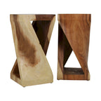 Tavolino scolpito in legno naturale di East at Main