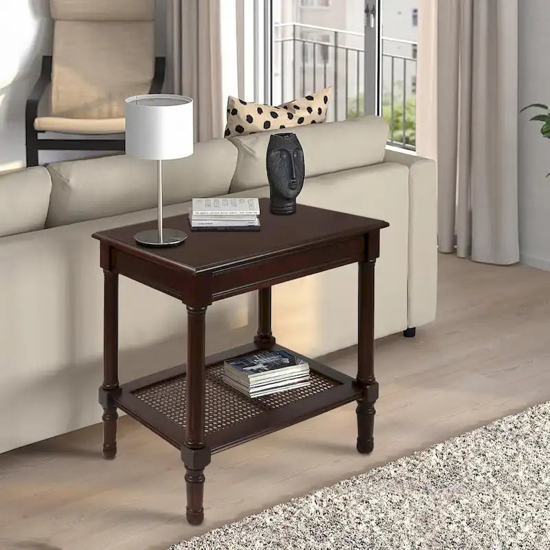 Tavolino in crema Copper Grove Reine con ripiano in rattan