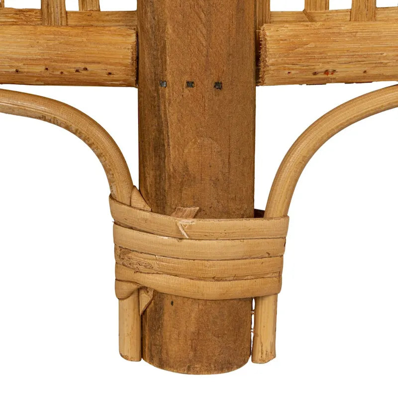 Tavolino d'appoggio in bambù e rattan