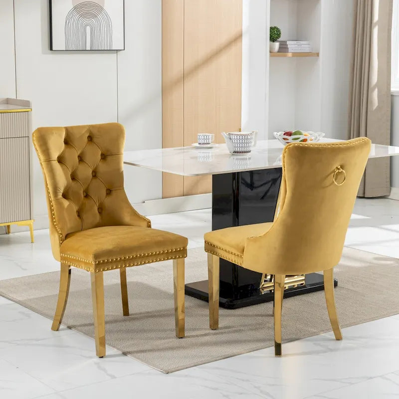 Set di 2 sedie da pranzo in velluto con borchie e gambe placcate oro