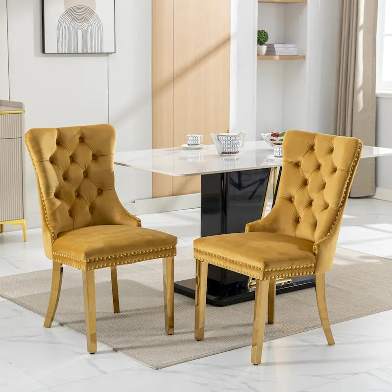 Set di 2 sedie da pranzo in velluto con borchie e gambe placcate oro