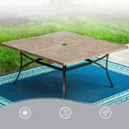 Captiva Designs Tavolo da pranzo quadrato in metallo con piano a doghe e sedie girevoli in vimini con cuscini spessi, 9 pezzi