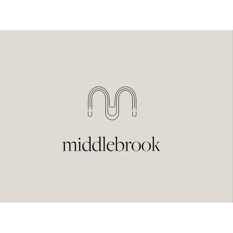 Mobile TV alto Middlebrook da 58 pollici con ante a scanalature